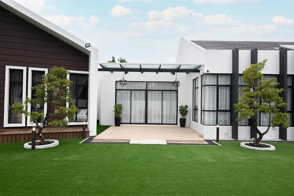 Atas Villa - Luxury Villa With Private Pool 0*, Malacca Malajzia